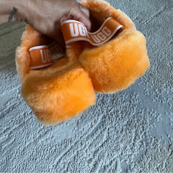 UGG Fluff Yeah Slide Poppy slipper sandal fuzzy orange sheepskin elastic strap 9 - Picture 9 of 11